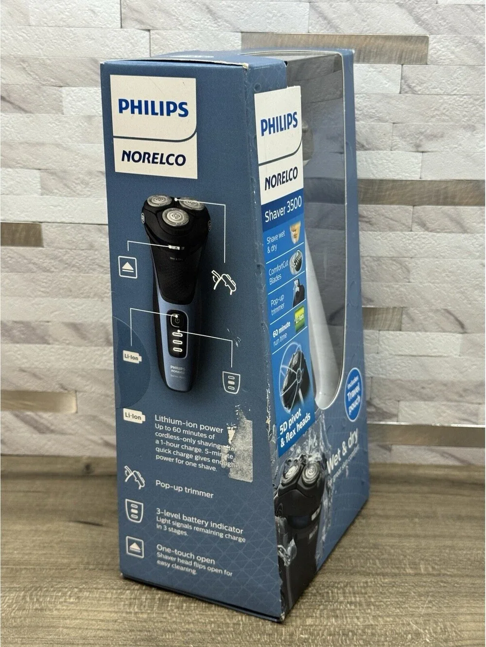 Philips Norelco 3500 Cordless Battery-Powered Electric Shaver